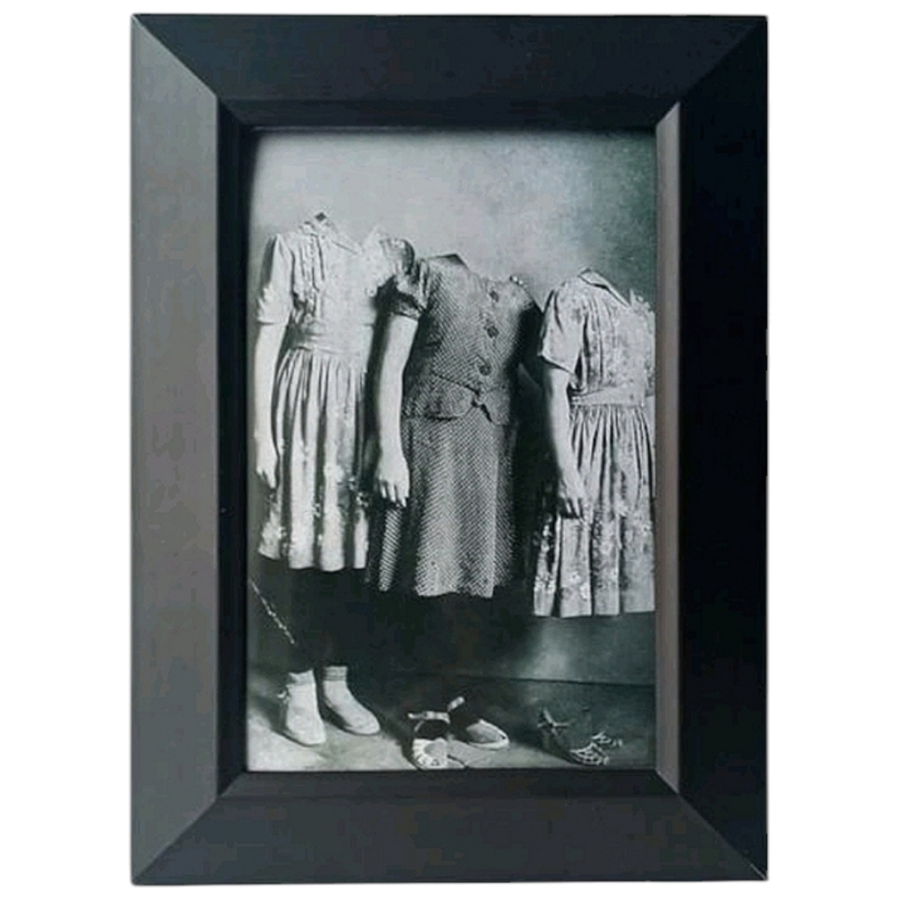 Ghost Girls Paranormal Oddity Strange Creepy Ghodtly Silent Twins Werid Modern